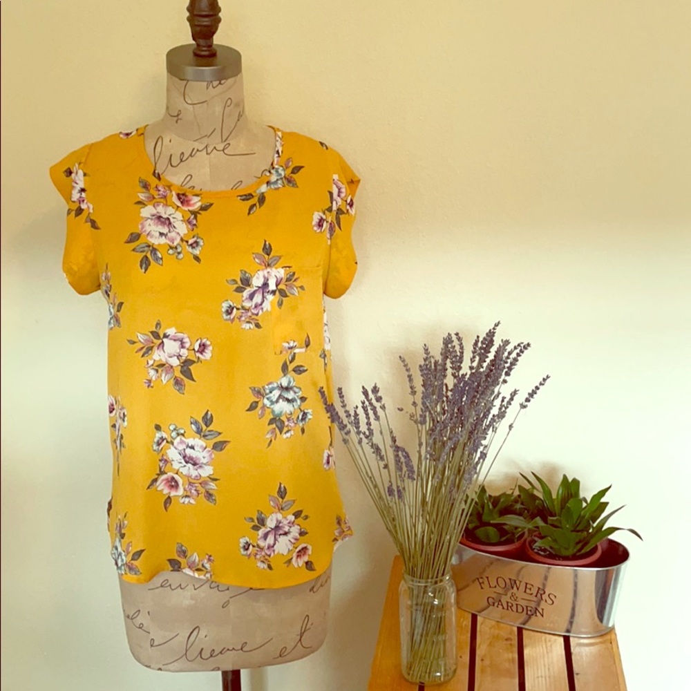 Floral yellow dress top size xs